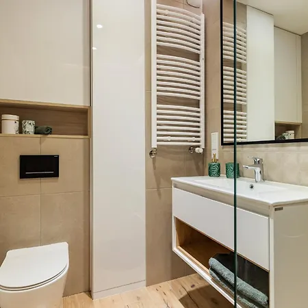 Vipwarsawapartments Pl Sienna 65 *