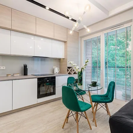 Vipwarsawapartments Pl Sienna 65 * Warschau